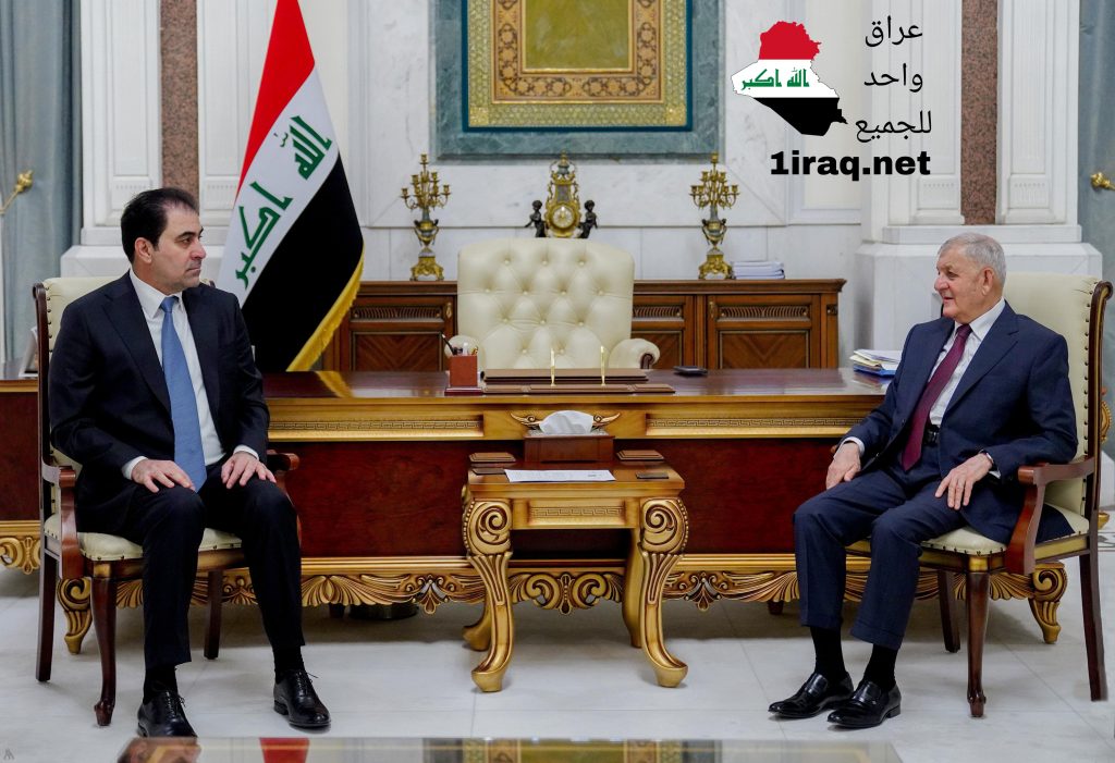 رئيس الجمهورية عبد اللطيف جمال رشيد والنائب الأول لرئيس مجلس النواب محسن المندلاوي