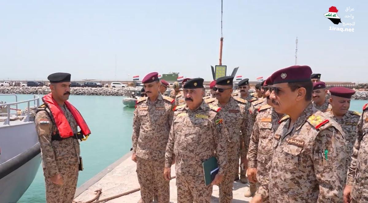 رئيس أركان الجيش يتفقد المياه الإقليمية