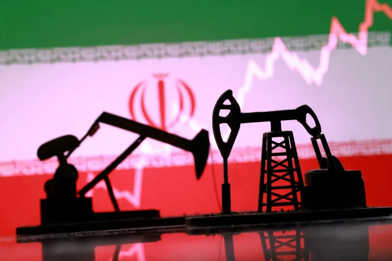 واشنطن تلغي إعفاء النفط الإيراني